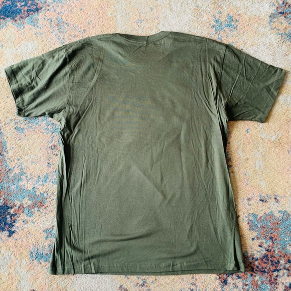 Book Cover, Of Mice and Men Graphic T-shirt, Olive Green, size L - Picture 3 of 3